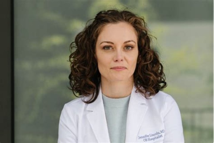 Dr. Jennifer Lincoln (Gynecologist) Wiki, Biography, Age, Boyfriend, Family, Facts and More