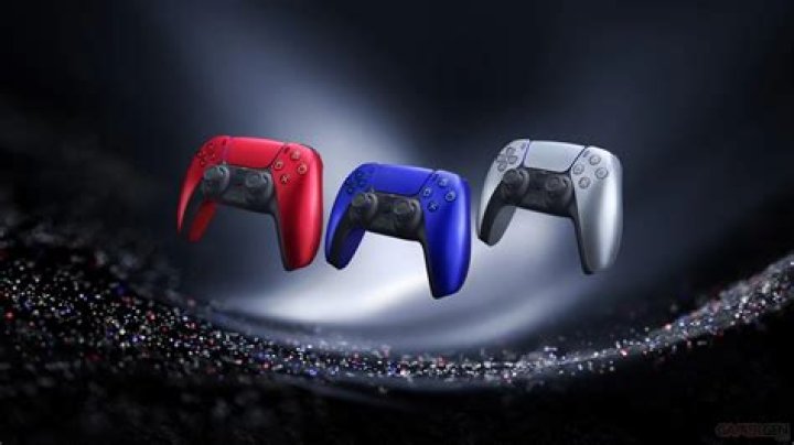 DualSense Cosmic Red & Midnight Black Colors Announced