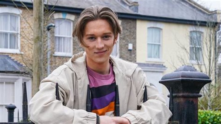 EastEnders' Tilly Keeper sparks rumours she's dating Shaheen Jafargholi as they cuddle up in very cosy snap