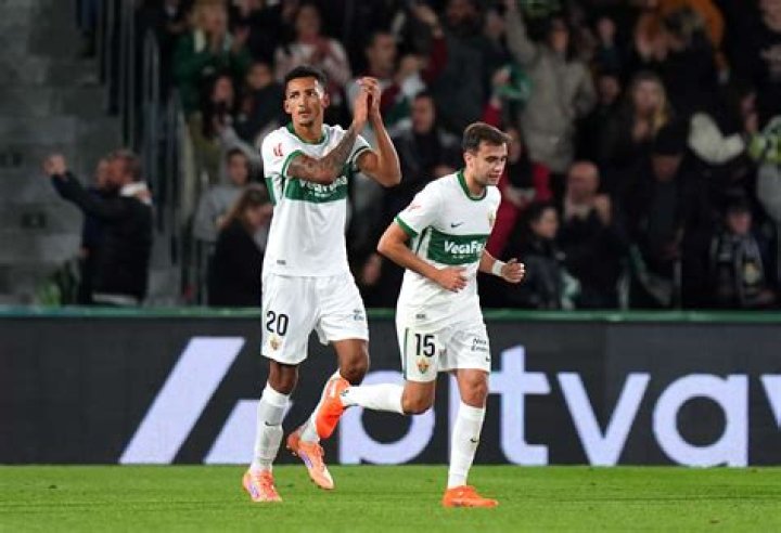Elche CF - Record vs Atlético de Madrid