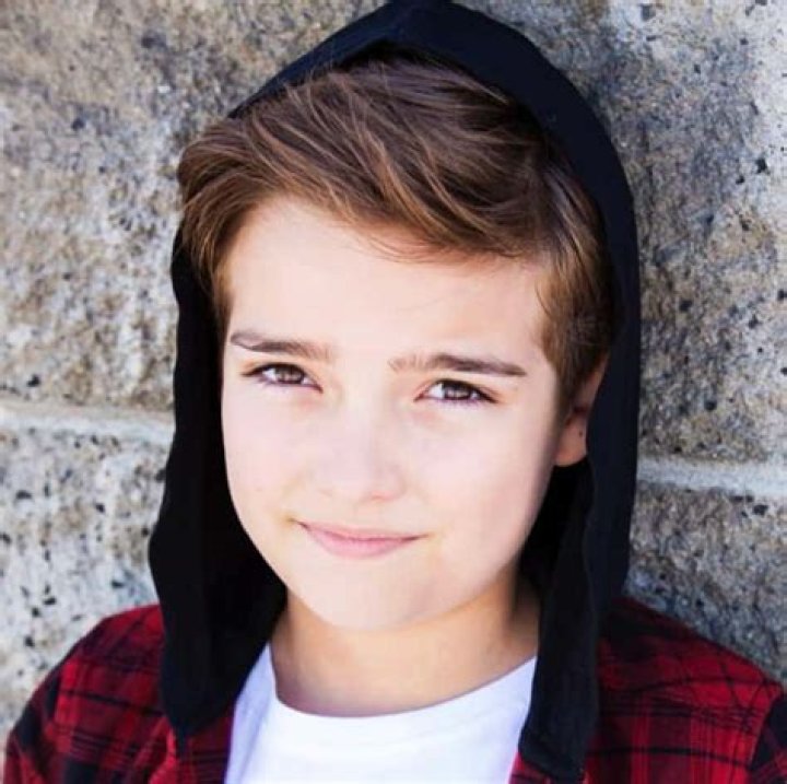Elias Harger Wiki/Bio, Age, Shows, Family and Net Worth