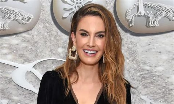 
Elizabeth Chambers
Net Worth
