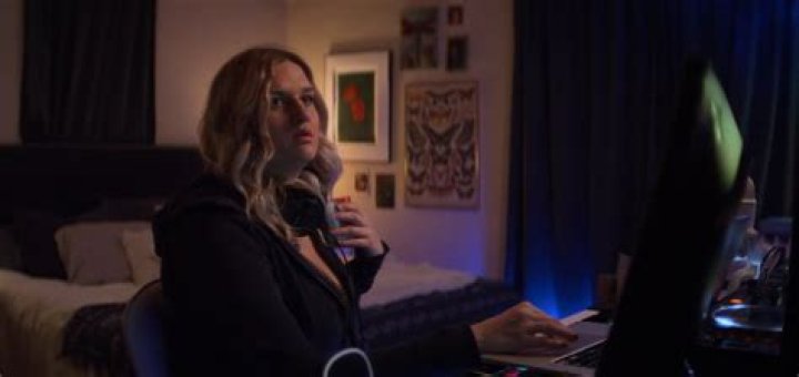 Elle: The Ex-Twin Flames Universe Member is Now Living Her Dream