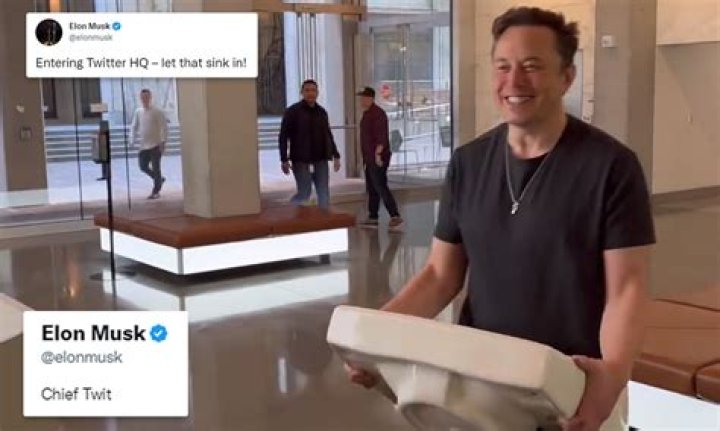 Elon Musk hilariously recreates 'let that sink in' meme at Twitter HQ