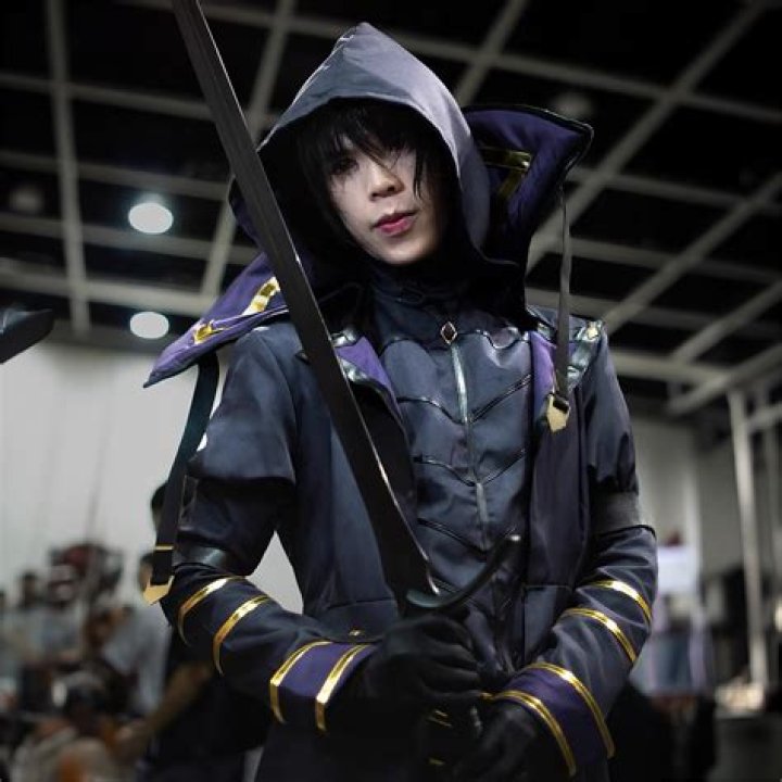 Eminence in Shadow Cosplay Highlights Shadow Garden's Delta