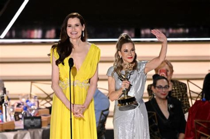 Emmys 2022 fans shocked after Geena Davis trips over her gown as guards rush to her aid in embarrassing live TV blunder
