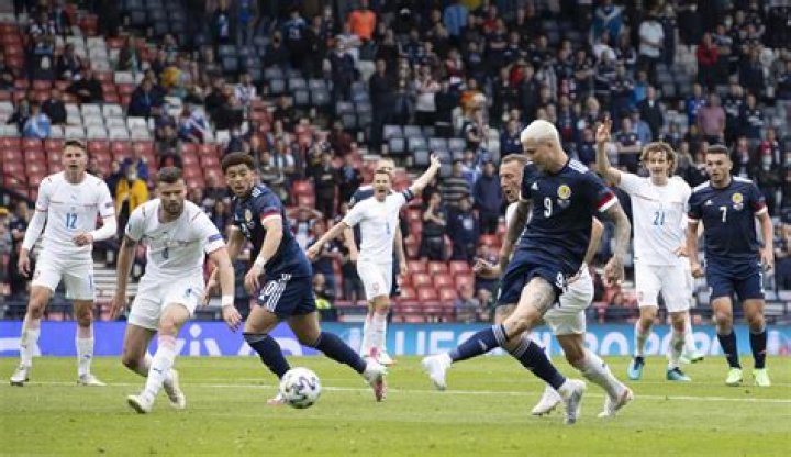 Euro 2020: Scotland 0-2 Czech Republic