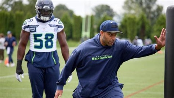 Ex-Vikings Coach, Bills Defensive Coordinator to Join Seahawks’ Staff, per Report