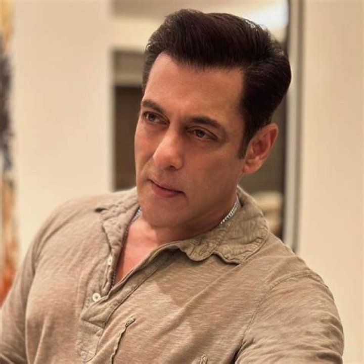 EXCLUSIVE: Salman Khan’s niece Alizeh Agnihotri starts shooting for her debut movie, to release in 2023