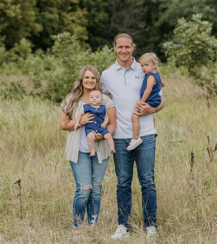 Exploring Kevin Ginkel: Wife, Children And Wikipedia