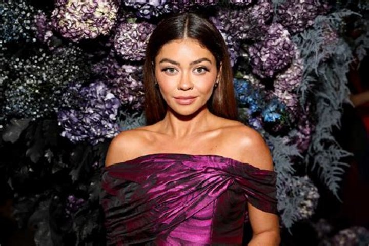 Exploring Sarah Hyland's Journey: A Look At Her Transformation And Confidence
