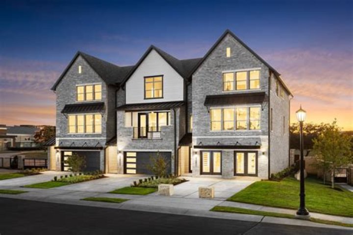 Exploring the Allure of Townhomes for Rent in Los Angeles: A Comprehensive Guide