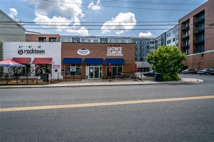 F&M Bank Closes on Purchase of East Market Street Property in Harrisonburg