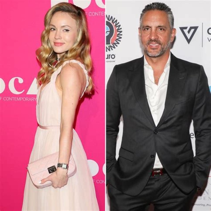 Fact Check: Are Mauricio Umansky and Emma Slater dating?