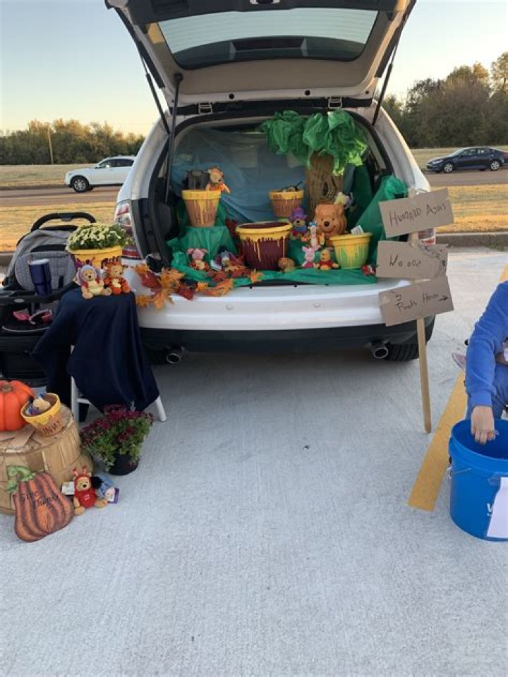 Family trunk or treat set for Halloween