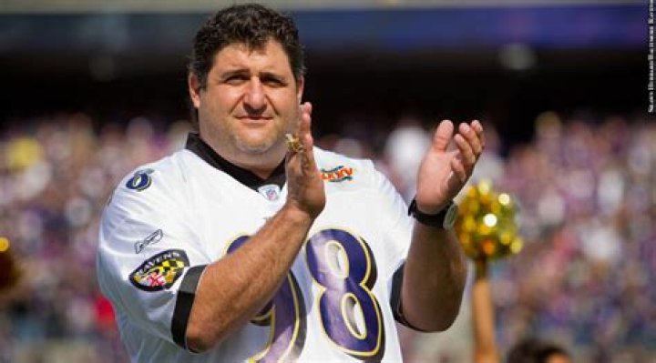 Fituesi i Super Bowl Tony Siragusa 
