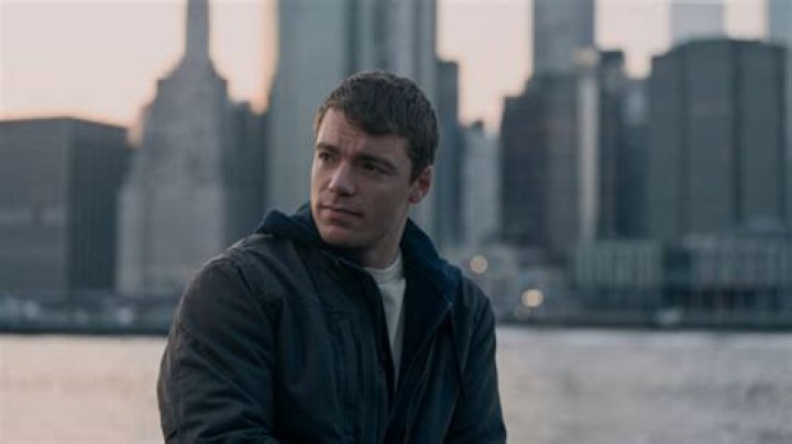 Gabriel Basso Hopes Peter Sutherland Dies At Some Point In The Night Agent