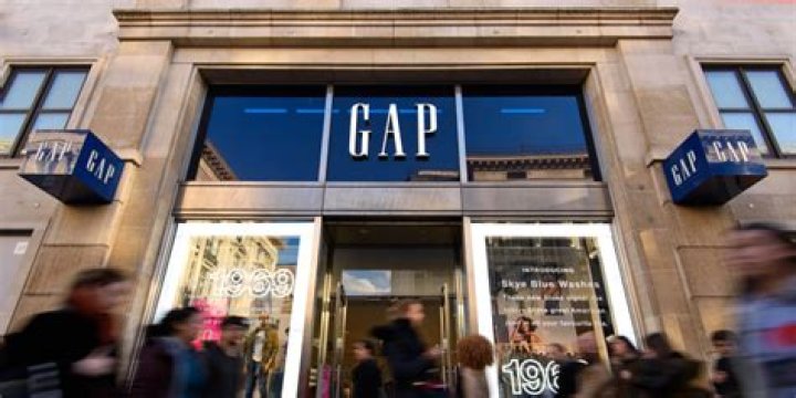 Gap closing more than 200 stores this year