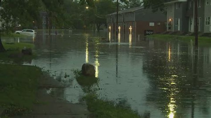 Gloomy Wednesday with storms overnight in the Quad Cities area