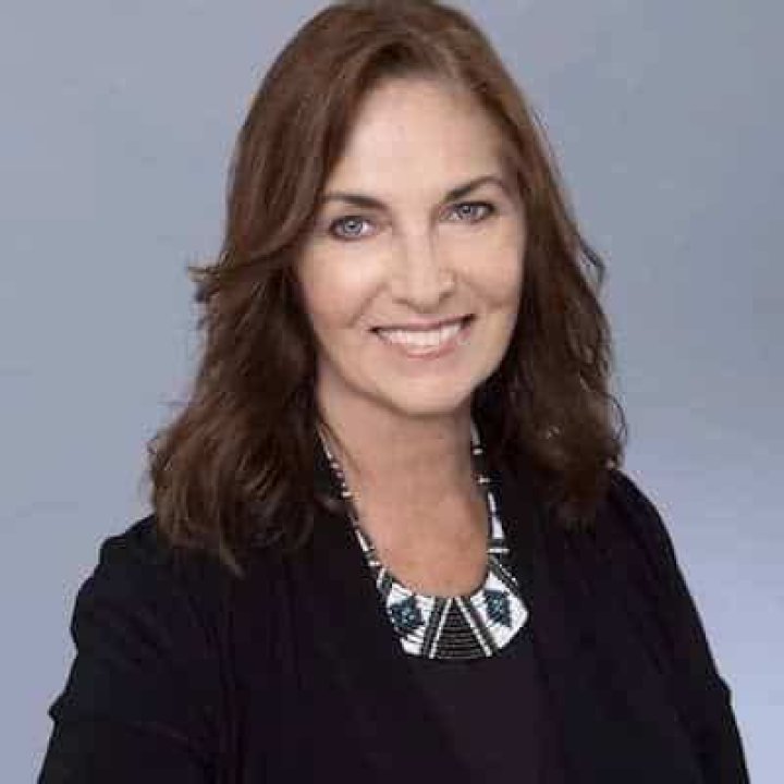 Gloria Darlene Fox- Wiki, Age, Husband, Ethnicity, Net Worth, Height