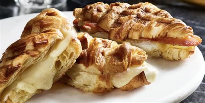 Godiva's Croiffle, A Croissant & Waffle Hybrid, Just Achieved Full Breakfast Potential