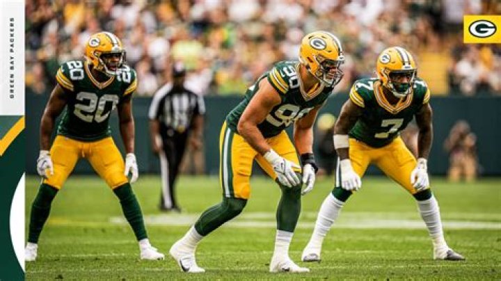 Green Bay Packers select Hawkeyes’ Lukas Van Ness 13th overall