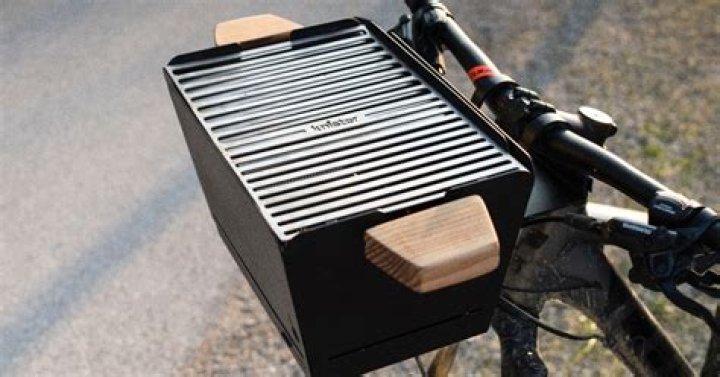Handlebar-mounted Knister Grill Turns Your Bike Into a Rolling Barbecue