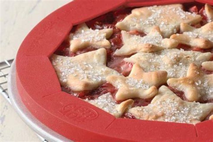 Happy Pi Day! Best Pie Gadgets To Make Pie Baking Easier