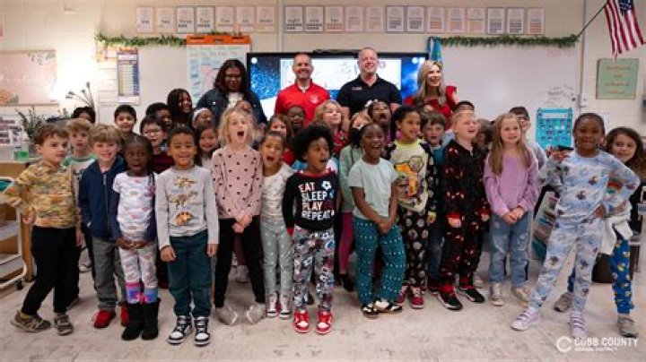 Hayes Elementary students ‘bring their sweeties’ to Valentine’s Day breakfast