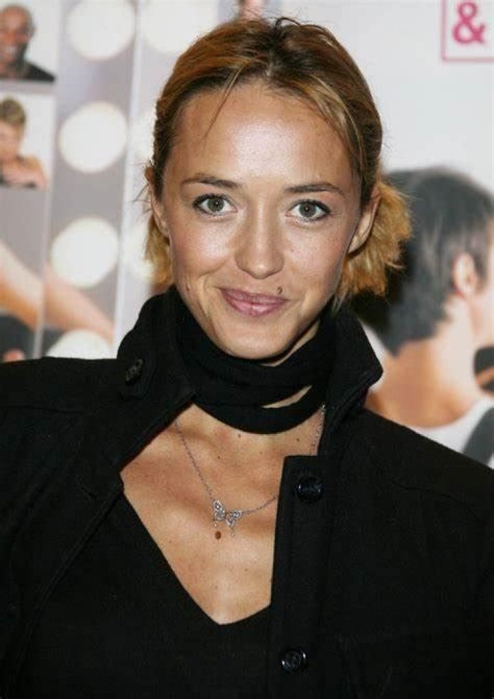 Hélène De Fougerolles Jeune - Bonjour Buzz