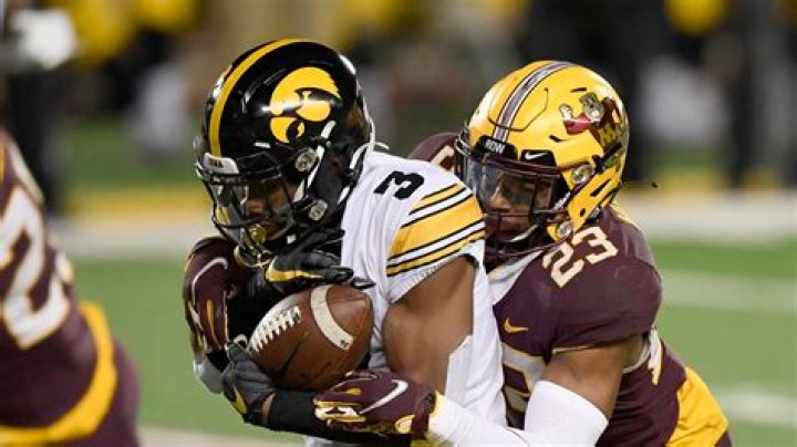 Highlights, photos and postgame: Iowa 27, Minnesota 22