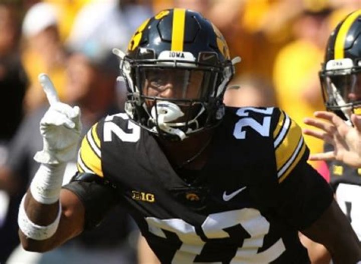 Highlights, photos and postgame: Iowa 30, Kent State 7