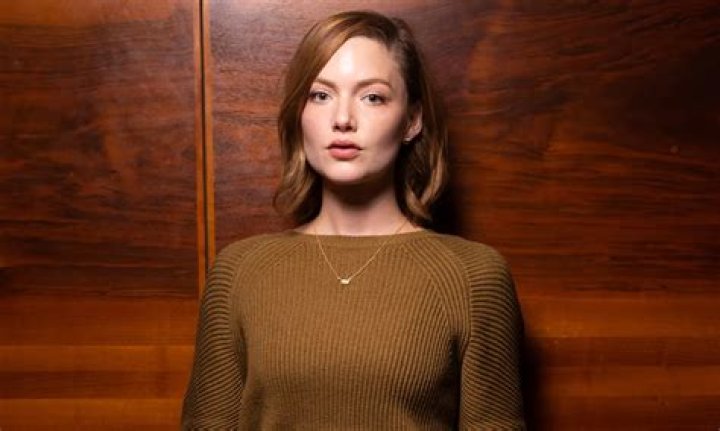 Holliday Grainger Impressive Net Worth In 2022 – Husband & Children Details