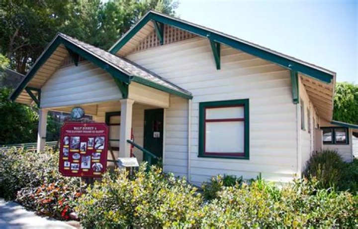 Home of couple who lived at Disneyland still stands