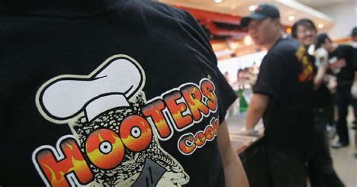 Hooters Is Opening A New Restaurant, But With Male Servers