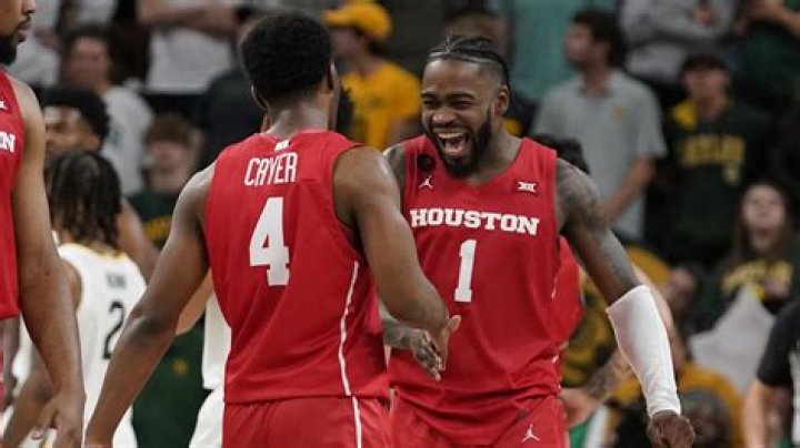 Houston rises to No. 1 in AP Top 25 ahead of Purdue, UConn; South Florida makes its rankings debut