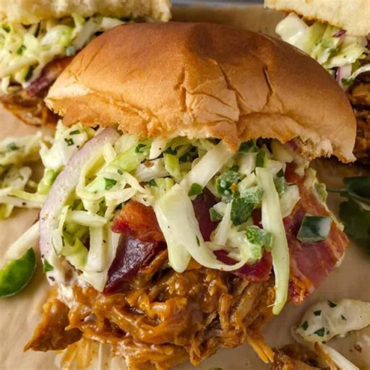 How many sandwiches can you get from a pound of pulled pork?
