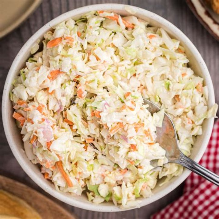 How much coleslaw do I need for 150 guests?