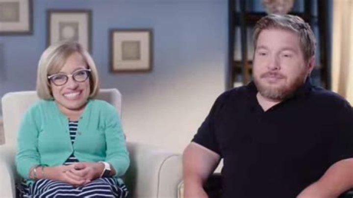 How old are Bill Klein and Jen Arnold from The Little Couple?