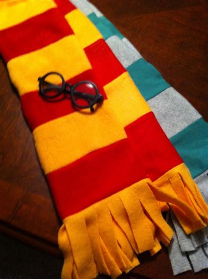 How to make a harry potter scarf