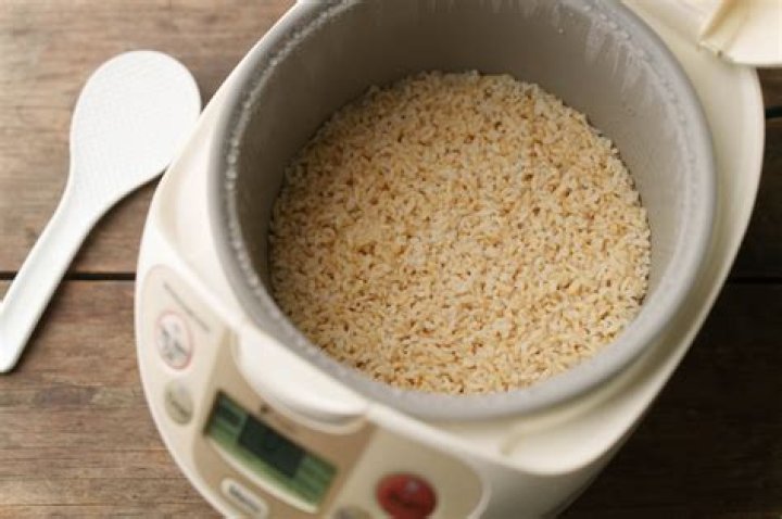 How to make brown rice in a rice cooker