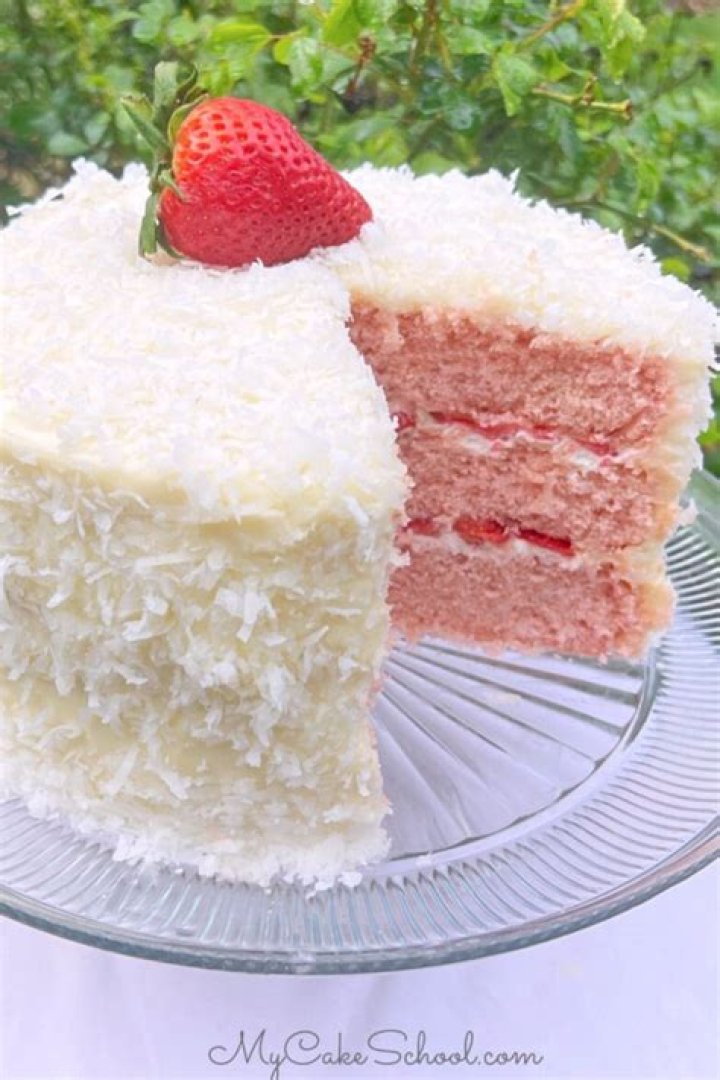 How to Make Strawberry Coconut Cake