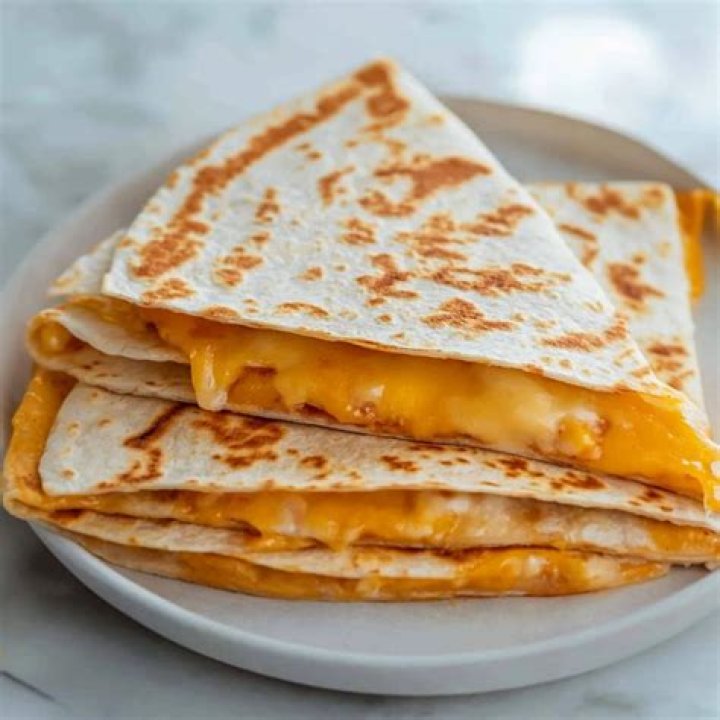 How to Reheat a Quesadilla So That It's Crispy