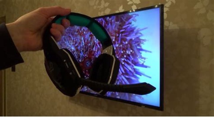 How to use headphones with your tv