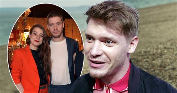 “I found that out the hard way”: Billy Howle Swears Never to Make Fellow Actors His Wife