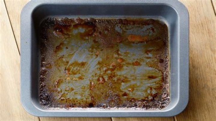 I’m a cleaning expert – the 2p trick to bring your burnt baking trays back to life