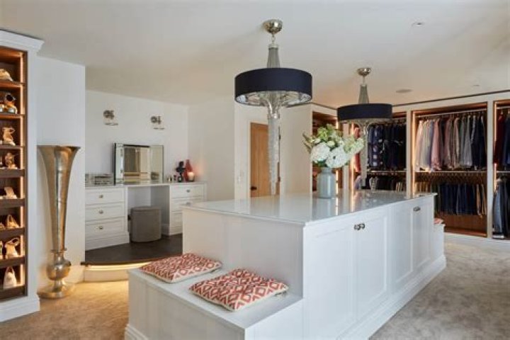 Inside Marnie Simpson’s incredible £1.5m new home with three walk in wardrobes and SEVEN bathrooms