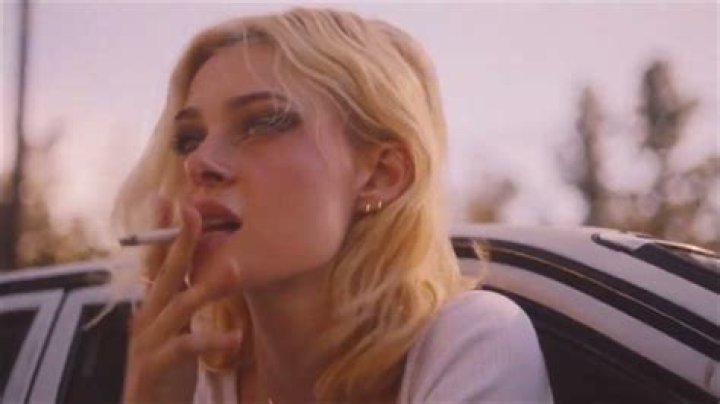 Internet Is Obsessed with Richard Madden Smoking Cigarettes