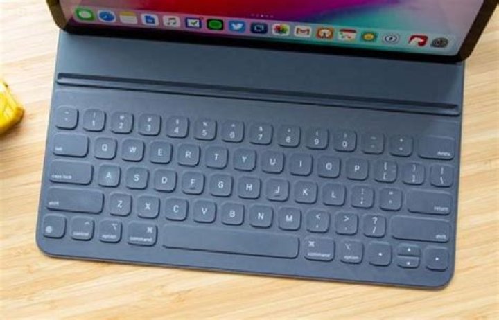 iPad Pro Keyboard Case Face-Off: Apple vs. Brydge vs. Logitech