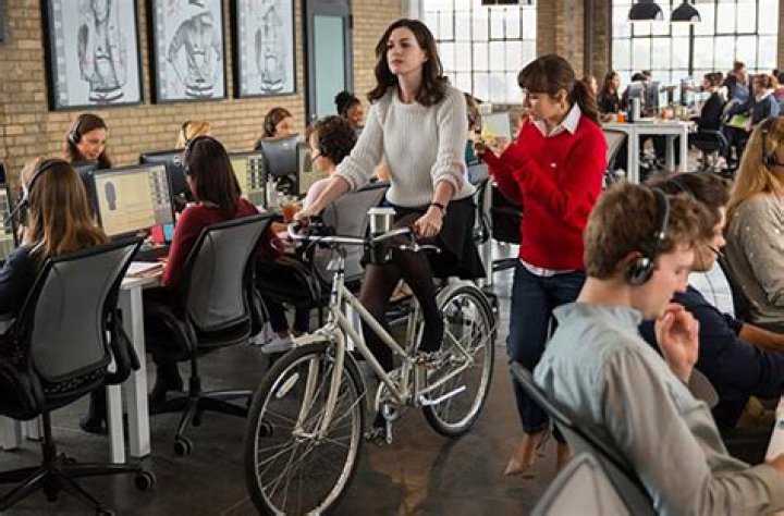 Is 'About The Fit' From 'The Intern' A Real Company? The Fashion Start-Up Has What It Takes